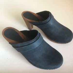 Sanita Clogs Black Leather Wood Heels size 7.5 38